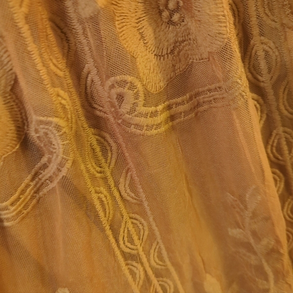 Camel Lace Overlay Off Shoulder Flounce Maxi Dress Size Medium - Picture 3 of 5